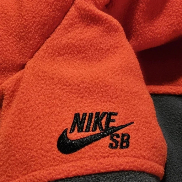 Nike SB Youth Skate Board Reversible Fleece Vest Graphic Red Grey Youth Lg - Picture 7 of 13